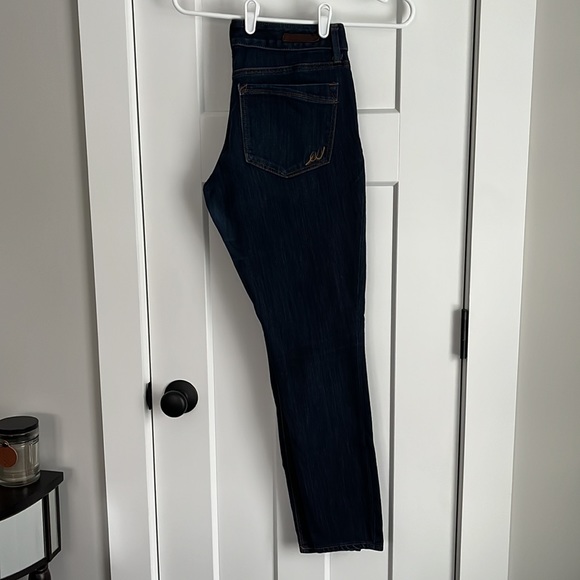 EXPRESS | Low Rise Legging Jean - Picture 6 of 11